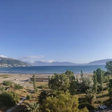 Comfortable Beachfront Apartment Vlore