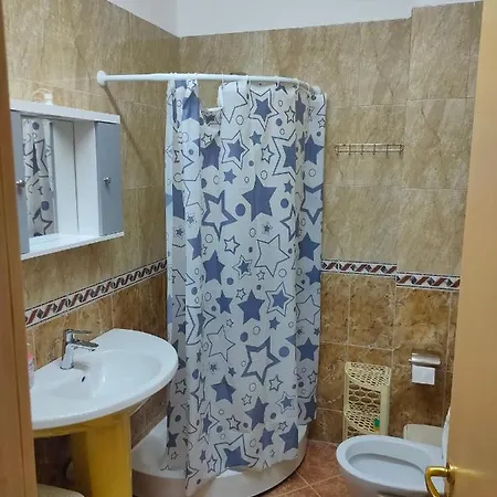 Comfortable Beachfront * Vlore