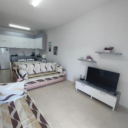 Comfortable Beachfront Apartment Vlore