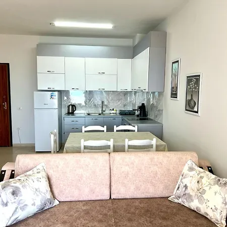 Comfortable Beachfront *