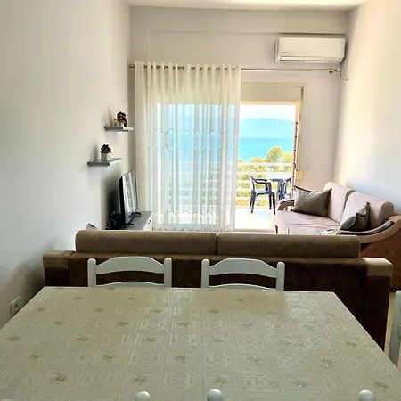 Comfortable Beachfront * Влёра