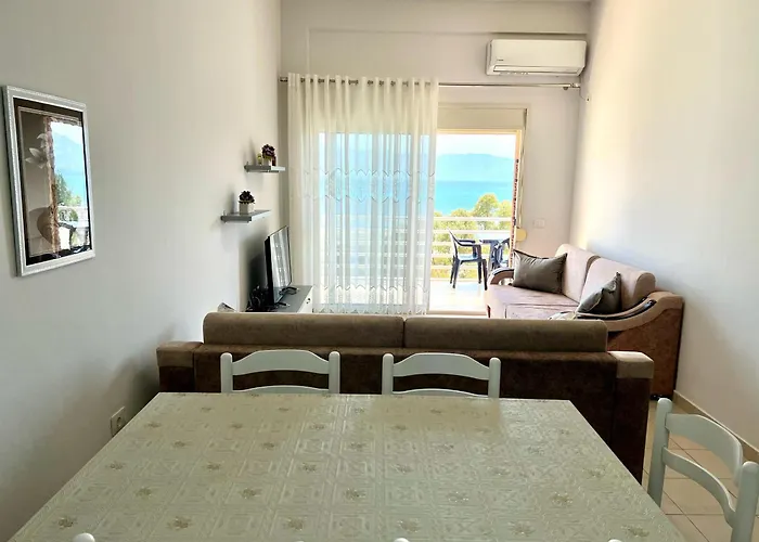 Comfortable Beachfront * Vlorë